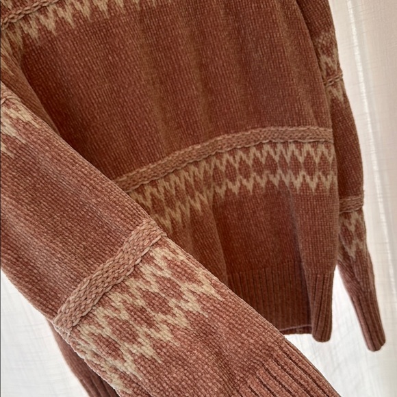 Cozy Knit Sweater - Picture 5 of 5